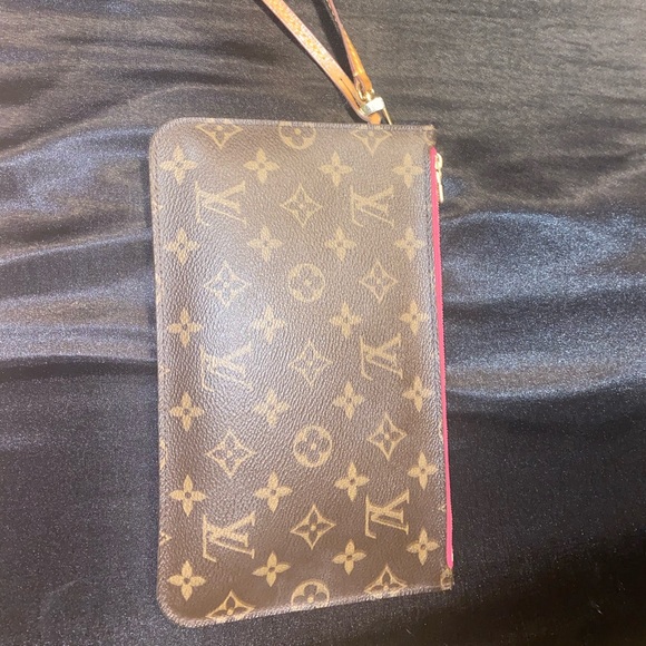 Authentic Louis Vuitton - Picture 1 of 6